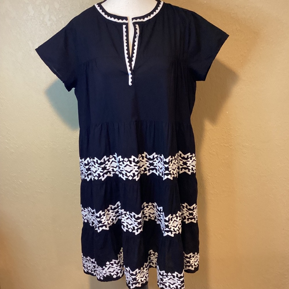 Roller Rabbit Coley black dress with white embroidered trim, Short Sleeve, Large